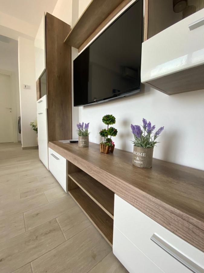 Andi Residence นาโวดาริ ภายนอก รูปภาพ